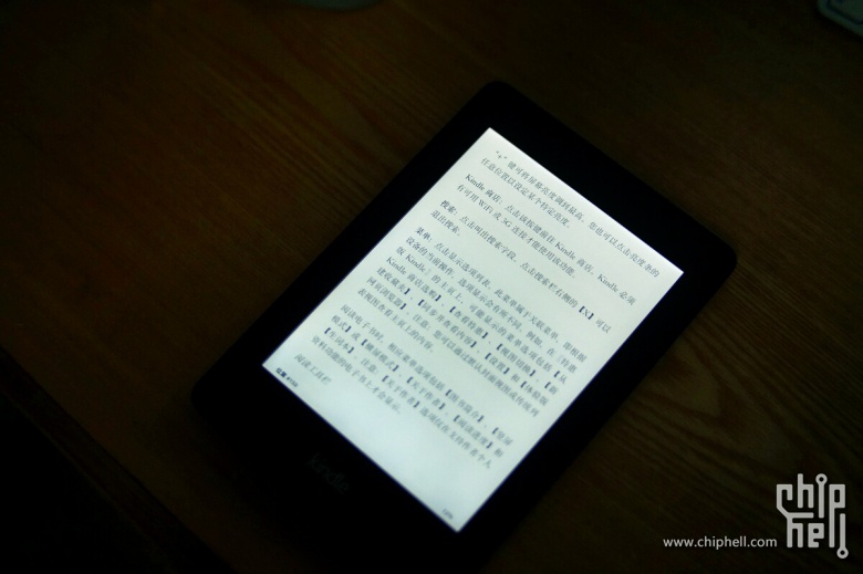新款Kindle Paperwhite 开箱,附与老款对比 - 平